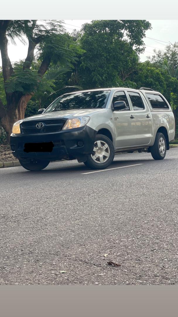 Toyota Hilux  (2010)