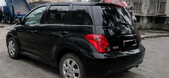 Toyota IST