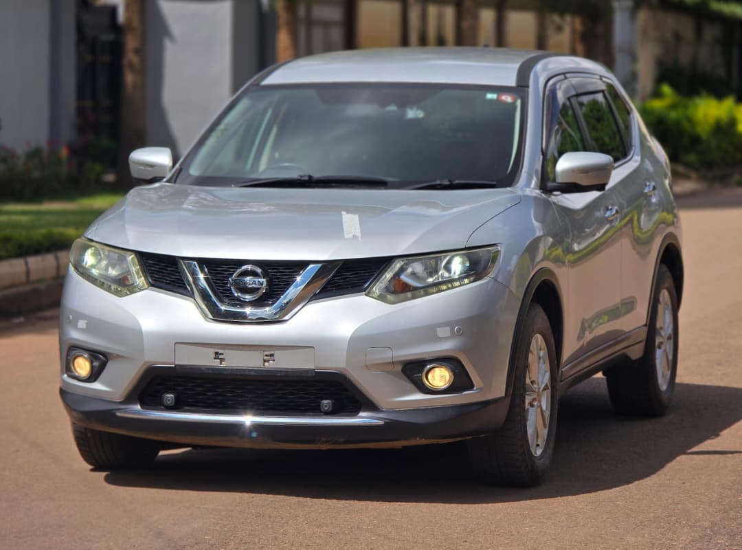 Nissan X-Trail  (2015)